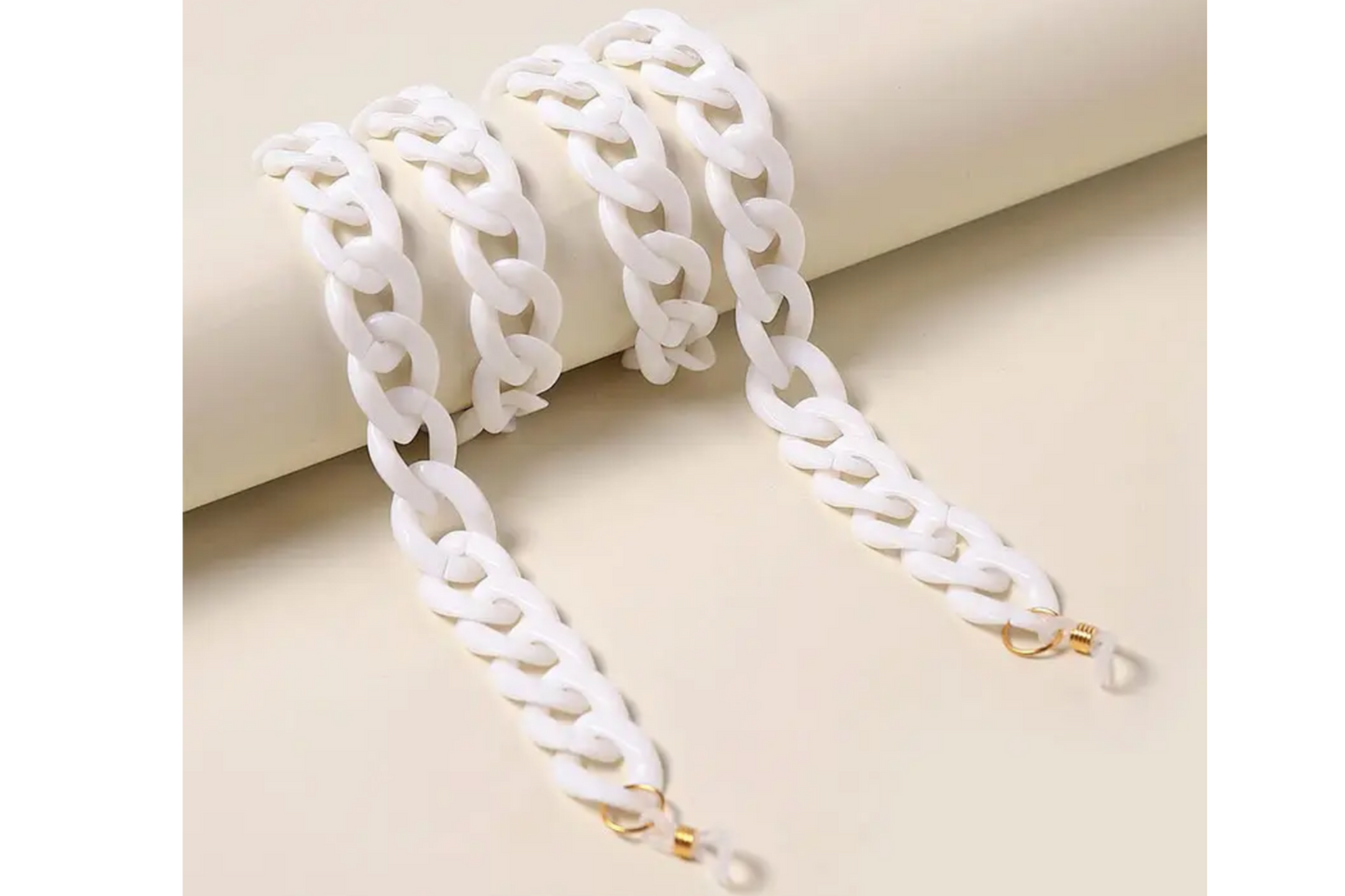White Plastic Chain